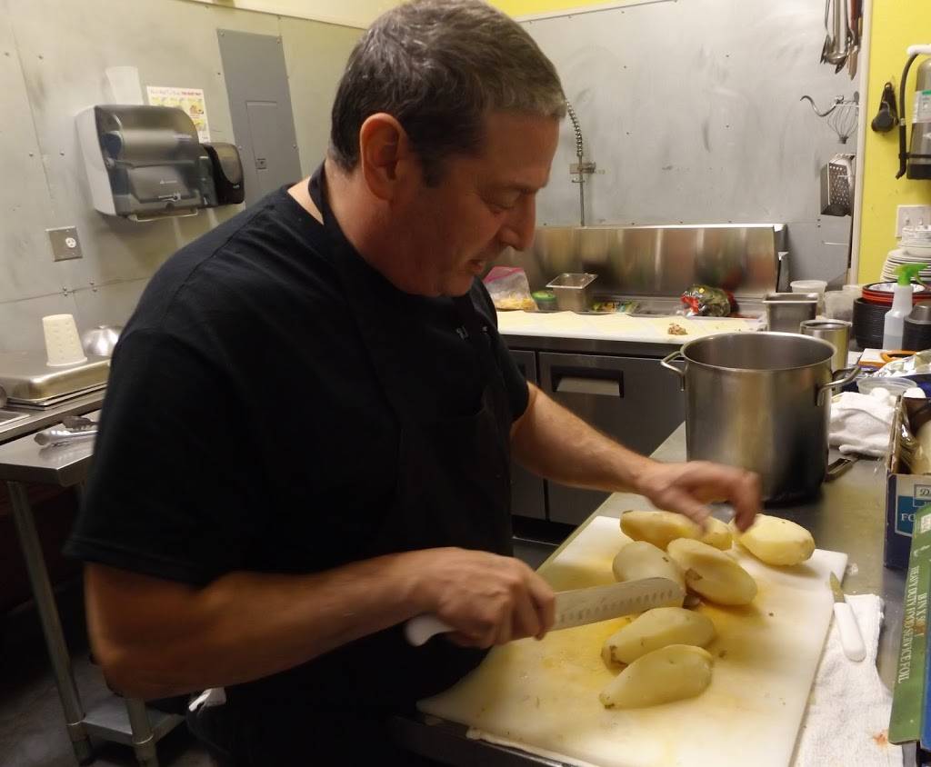 Rhythm And Q | restaurant | 1721 Forest Hills Blvd, Bella Vista, AR 72715, USA | 4792686858 OR +1 479-268-6858