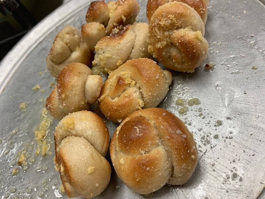 Pizza Villa | restaurant | 112 W 1st Ave, Parkesburg, PA 19365, USA | 6108572692 OR +1 610-857-2692