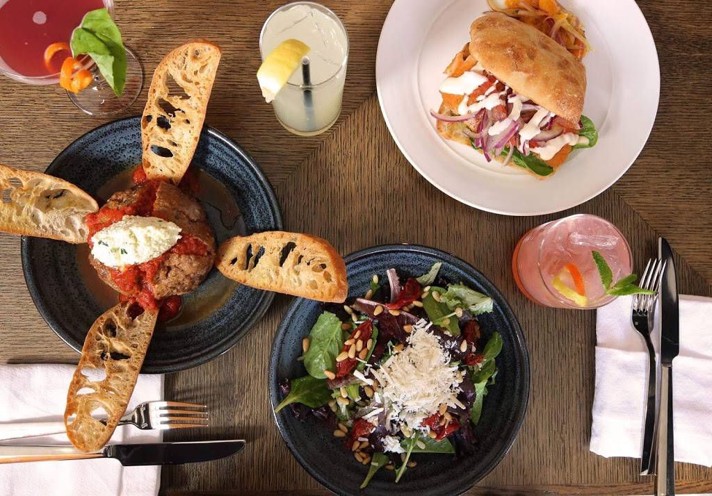 Quattro Trattoria + Pizzeria | restaurant | 811 Spruce St, Downtown, MO 63102, USA | 3145525850 OR +1 314-552-5850