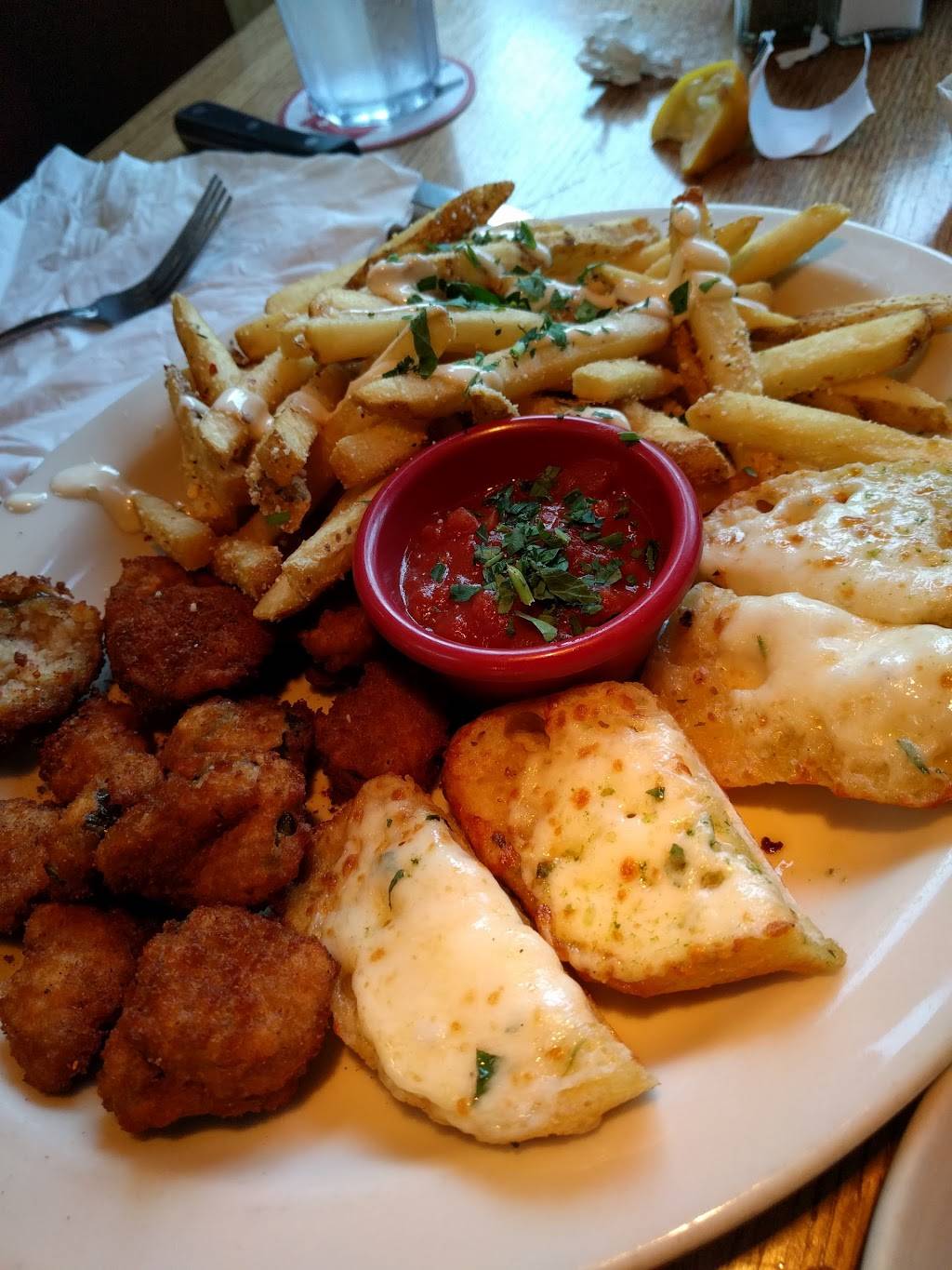 Old Chicago | restaurant | 12300 Singletree Ln Suite 100, Eden Prairie, MN 55344, USA | 9529461400 OR +1 952-946-1400