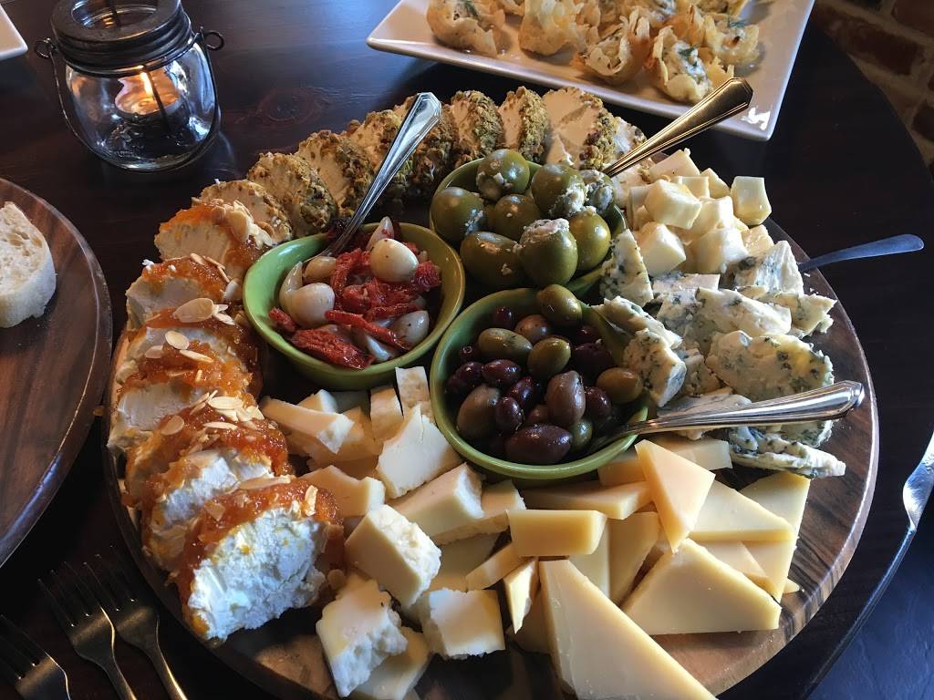 Tarantellis | restaurant | 102 S 2nd St, Wilmington, NC 28401, USA | 9107633806 OR +1 910-763-3806