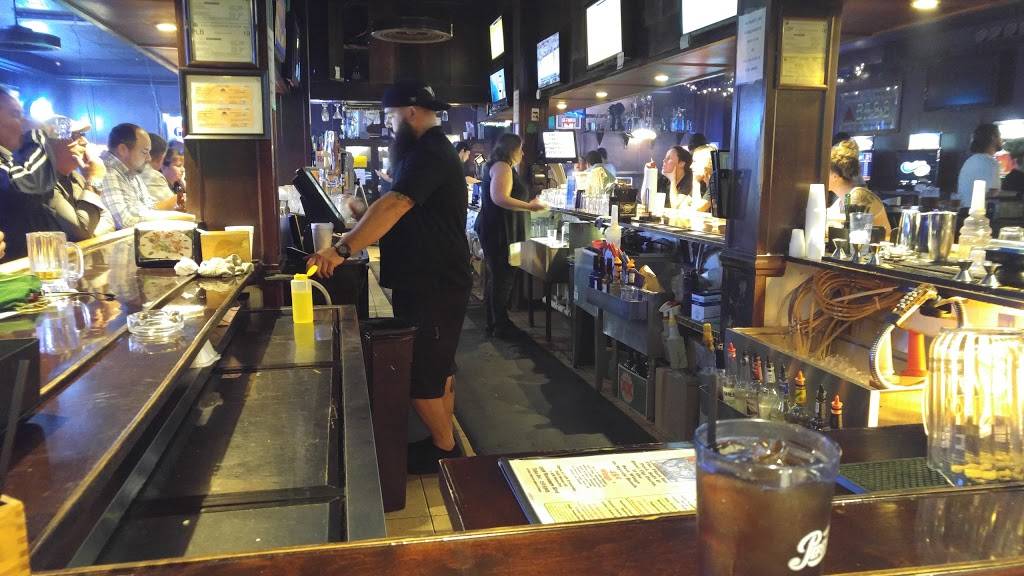 Magoos Sports & Spirits | restaurant | 3308 Waccamaw Blvd, Myrtle Beach, SC 29579, USA | 8432363303 OR +1 843-236-3303