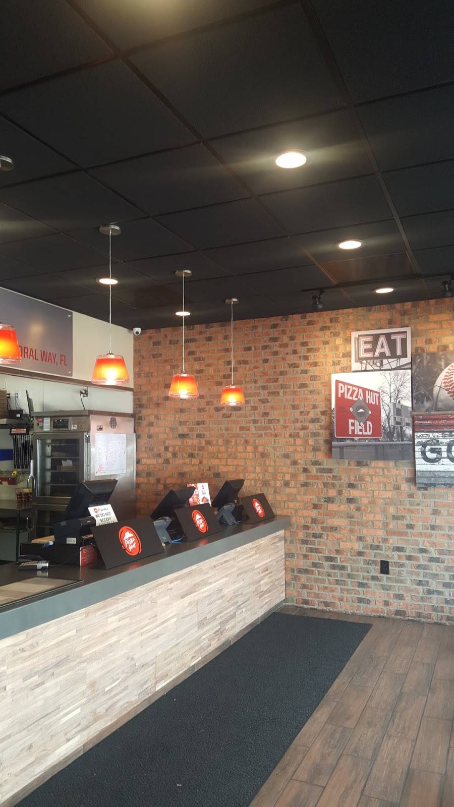 Pizza Hut | meal delivery | 3396 SW 22nd St, Miami, FL 33145, USA | 7862600008 OR +1 786-260-0008