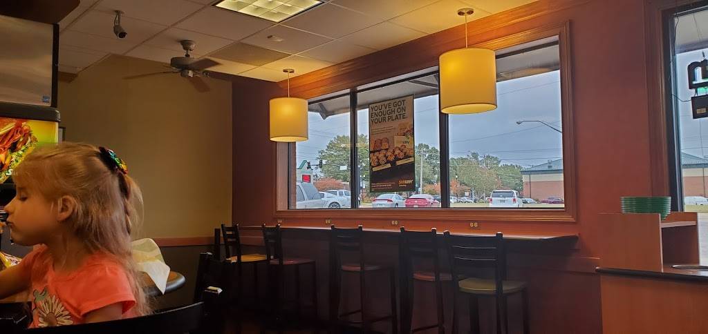 Subway | restaurant | 613 N 2nd St, Booneville, MS 38829, USA | 6627285004 OR +1 662-728-5004