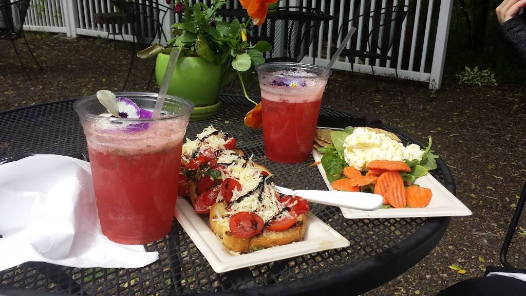 Gateway Trailside | restaurant | 9936 Lansing Ave N, Stillwater, MN 55082, USA | 6512424415 OR +1 651-242-4415