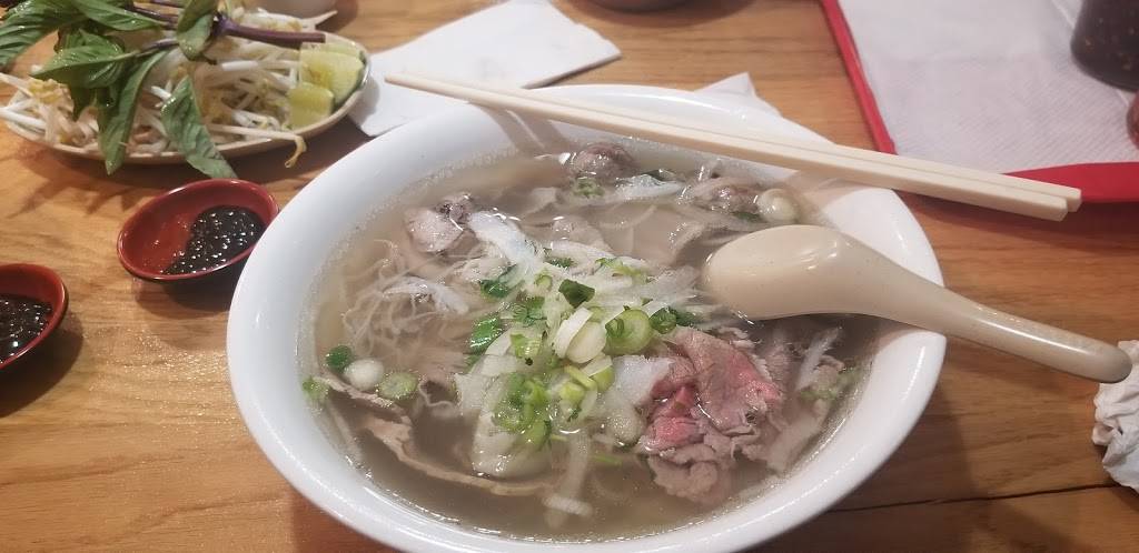 Phở Việt Nam 999 Oshawa | restaurant | 299 King St W, Oshawa, ON L1J 2J8, Canada | 9057288999 OR +1 905-728-8999