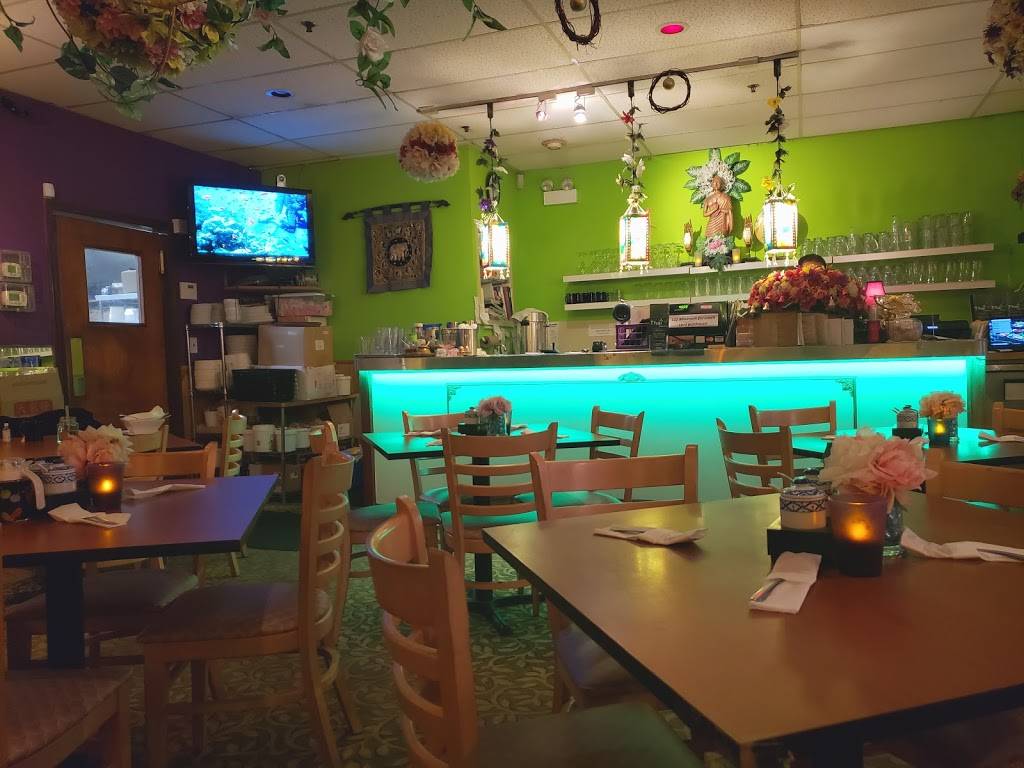 Thai Pastry restaurant | restaurant | 4925 N Broadway, Chicago, IL 60640, USA | 7737845399 OR +1 773-784-5399