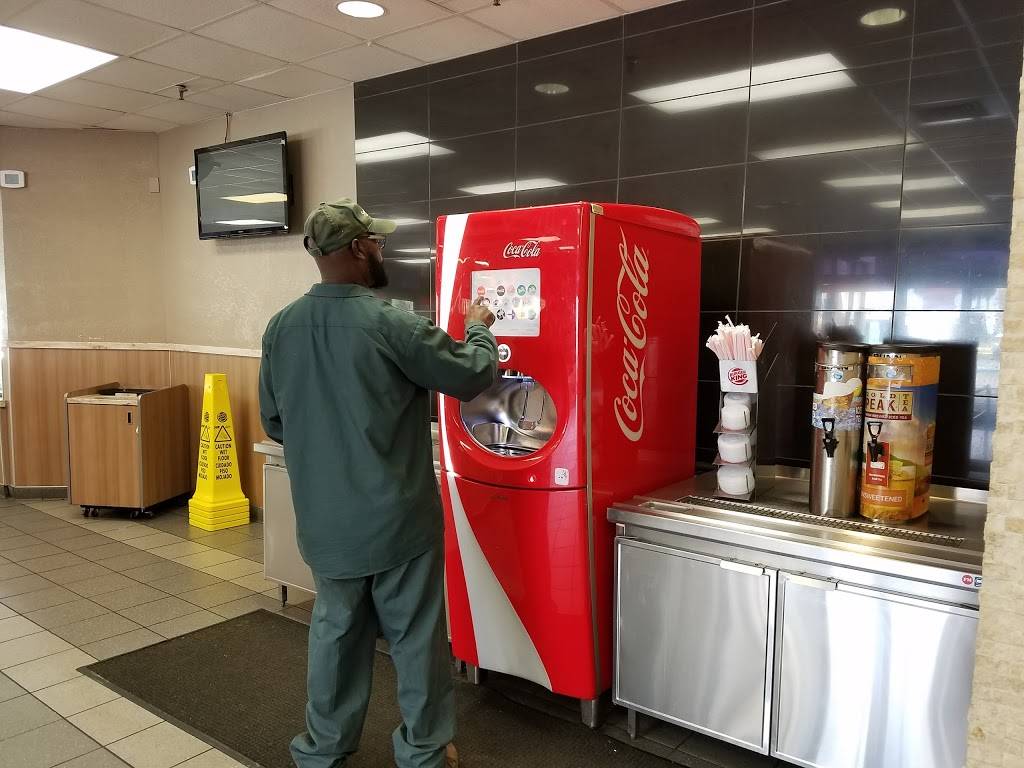 Burger King | restaurant | 7070 Bird Rd, Miami, FL 33155, USA | 3056611252 OR +1 305-661-1252