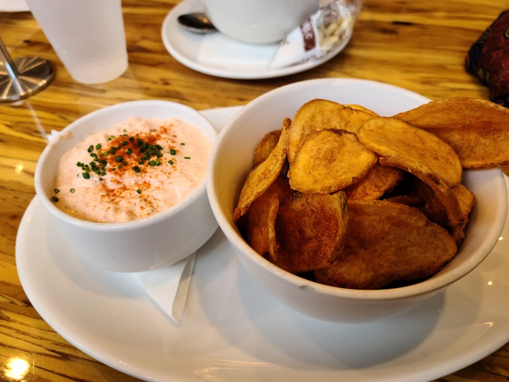 Slapfish | meal takeaway | 345 Massachusetts Ave, Indianapolis, IN 46204, USA | 3176869713 OR +1 317-686-9713