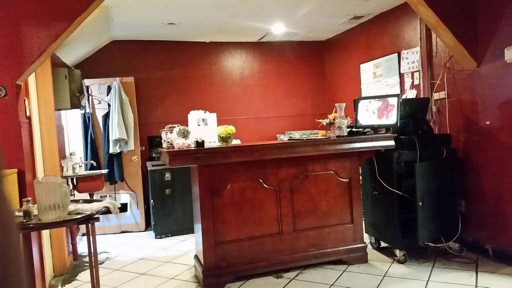 Mama Mia Pizza & Pasta | meal delivery | 2935 Elm St, Dallas, TX 75226, USA | 2147446262 OR +1 214-744-6262