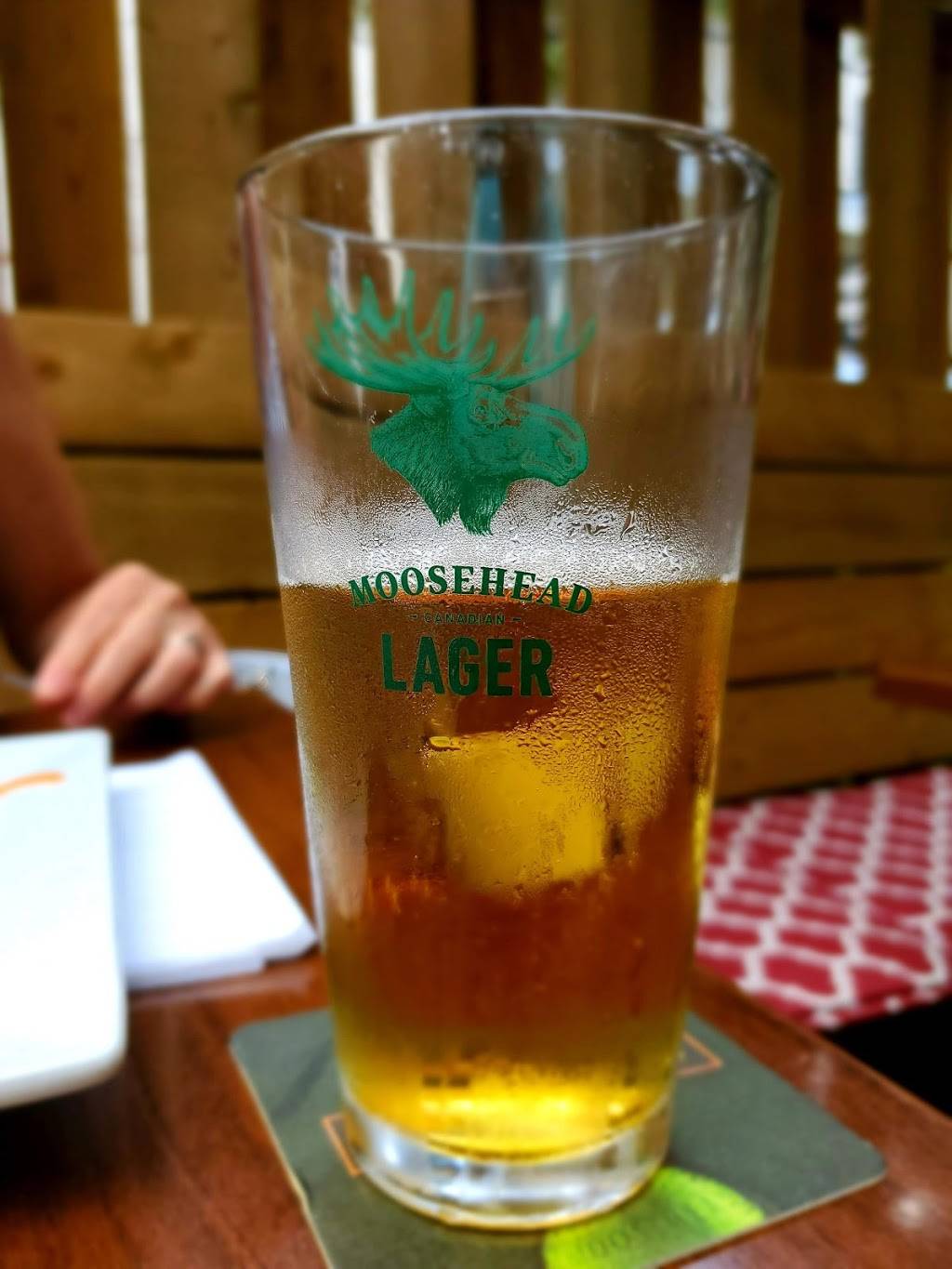 Duke and Devines | restaurant | 429 Avenue Saint-Charles, Vaudreuil-Dorion, QC J7V 2N2, Canada | 4504555093 OR +1 450-455-5093