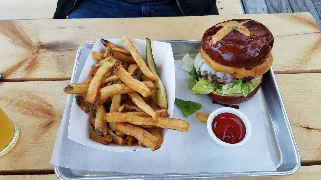 Lavender Lake Bar | restaurant | 383 Carroll St, Brooklyn, NY 11231, USA | 3477992154 OR +1 347-799-2154