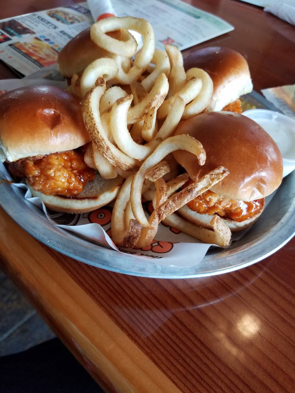 Hooters | restaurant | 850 I-10, Beaumont, TX 77707, USA | 4098929464 OR +1 409-892-9464