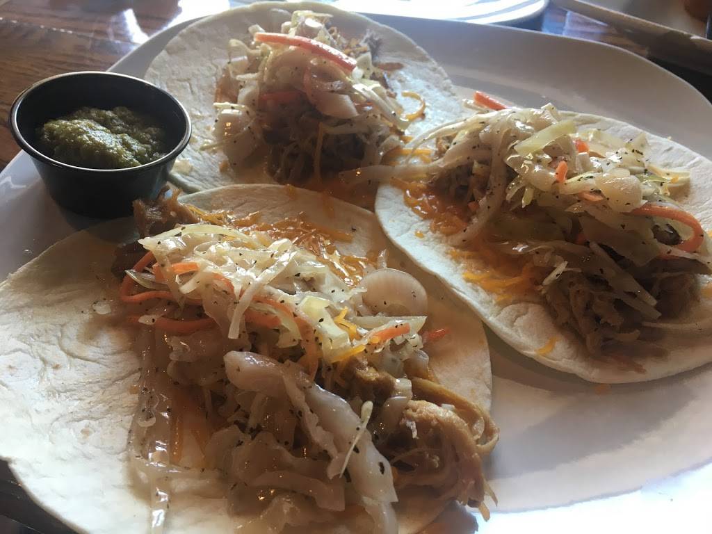 Stubbys Pub & Grub | restaurant | 114 Antioch Dr, Elyria, OH 44035, USA | 4403657882 OR +1 440-365-7882