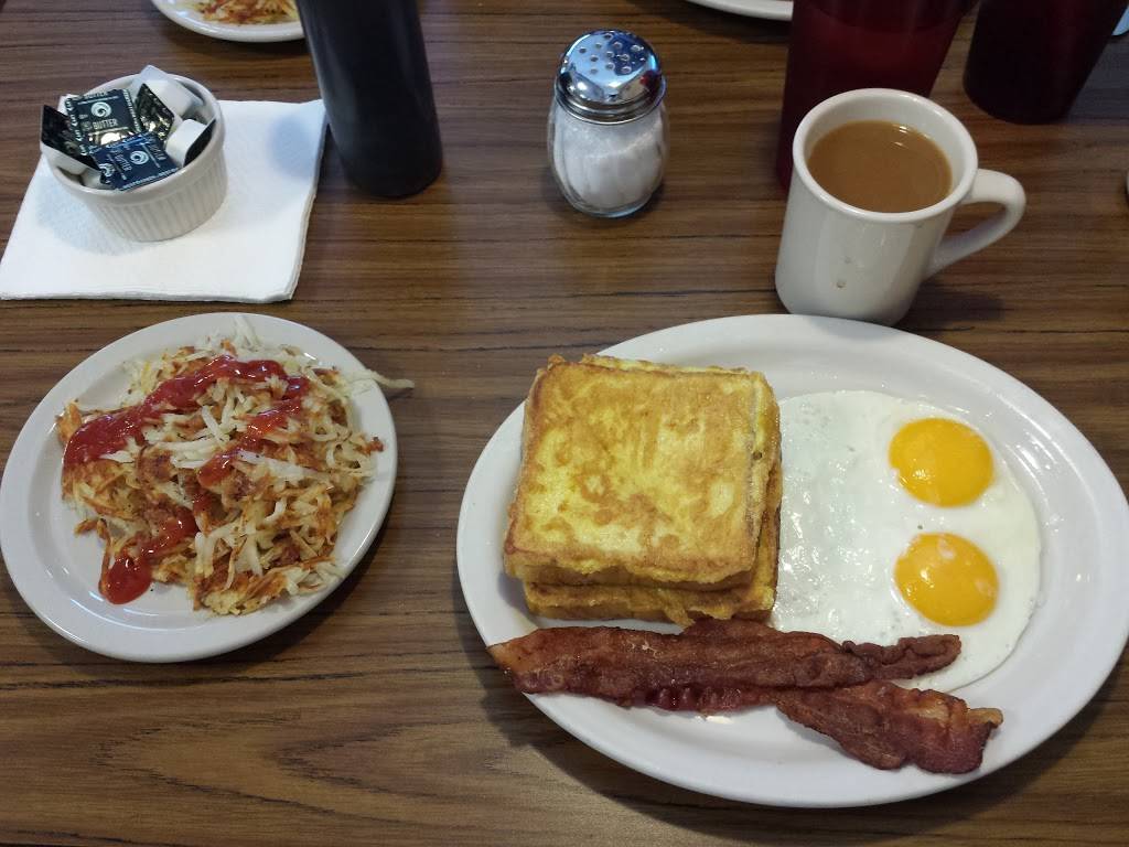 Pollys Restaurant | restaurant | 15 S Stanley Rd, Cottage Hills, IL 62018, USA | 6182518511 OR +1 618-251-8511