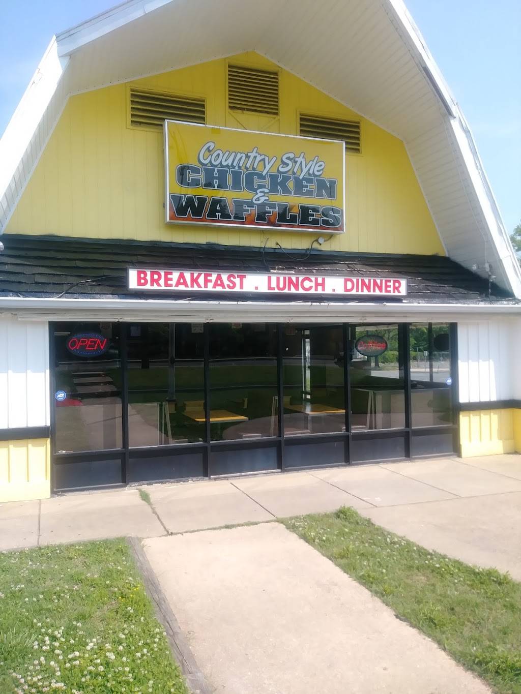Country Style Chicken And Waffles | restaurant | 4817 St Barnabas Rd, Marlow Heights, MD 20748, USA | 2405327969 OR +1 240-532-7969