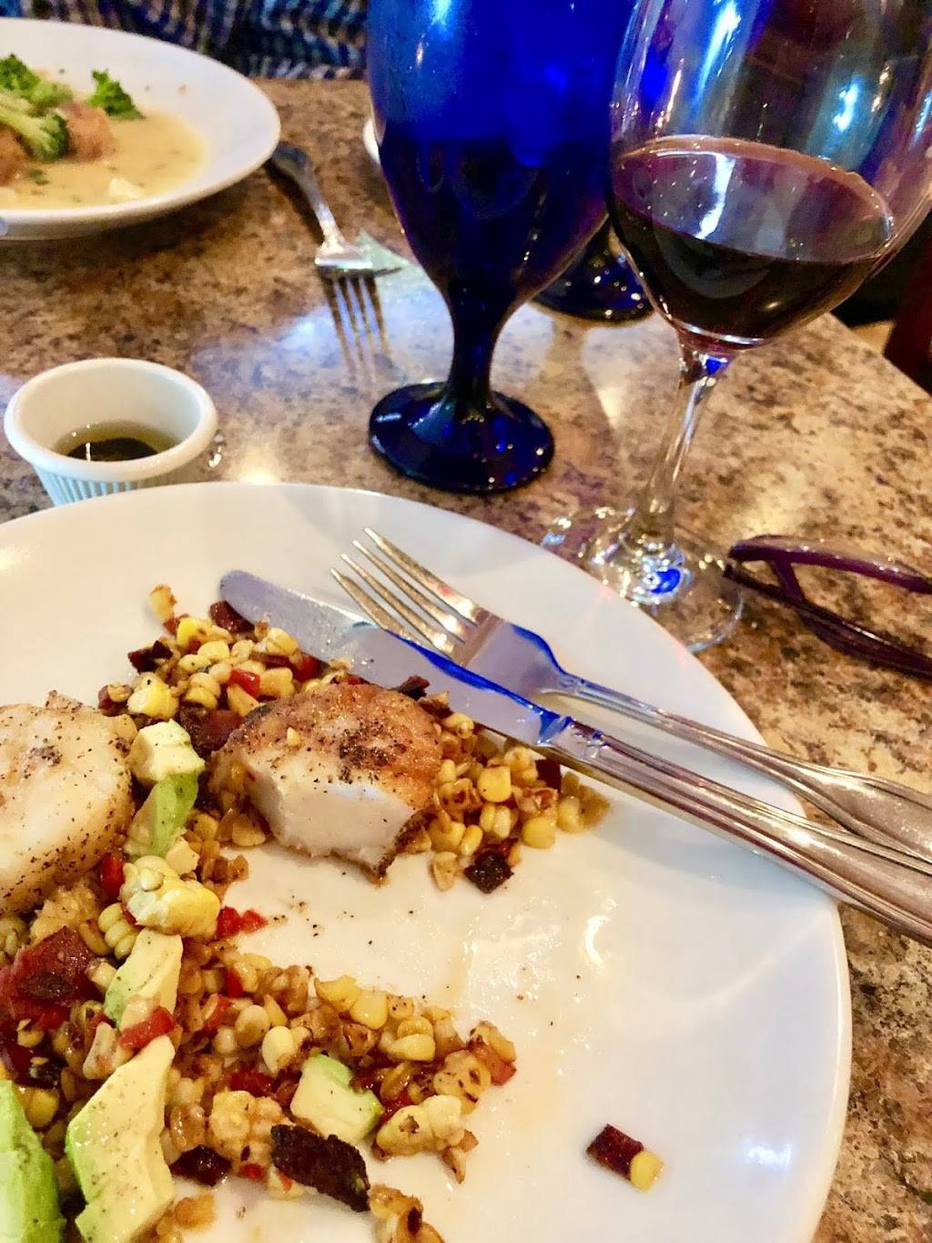 Aurora’s | restaurant | 1603 Post Rd, Fairfield, CT 06824, USA | 2032595800 OR +1 203-259-5800