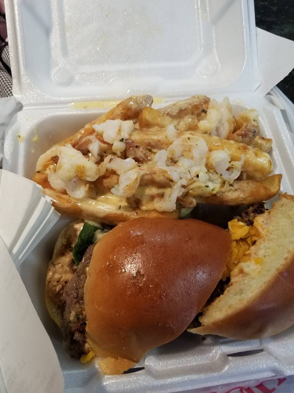 Bradfords Barr | restaurant | 1553 Springfield Ave, Maplewood, NJ 07040, USA | 9733272661 OR +1 973-327-2661