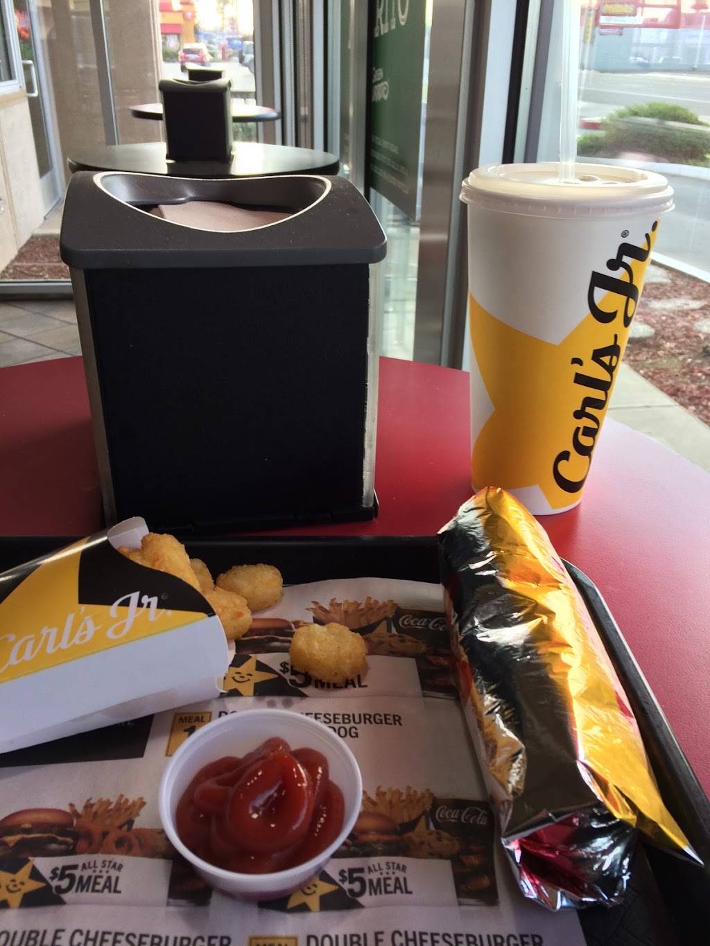 Carls Jr. / Green Burrito | restaurant | 1465 W Yosemite Ave, Manteca, CA 95337, USA | 2092397705 OR +1 209-239-7705