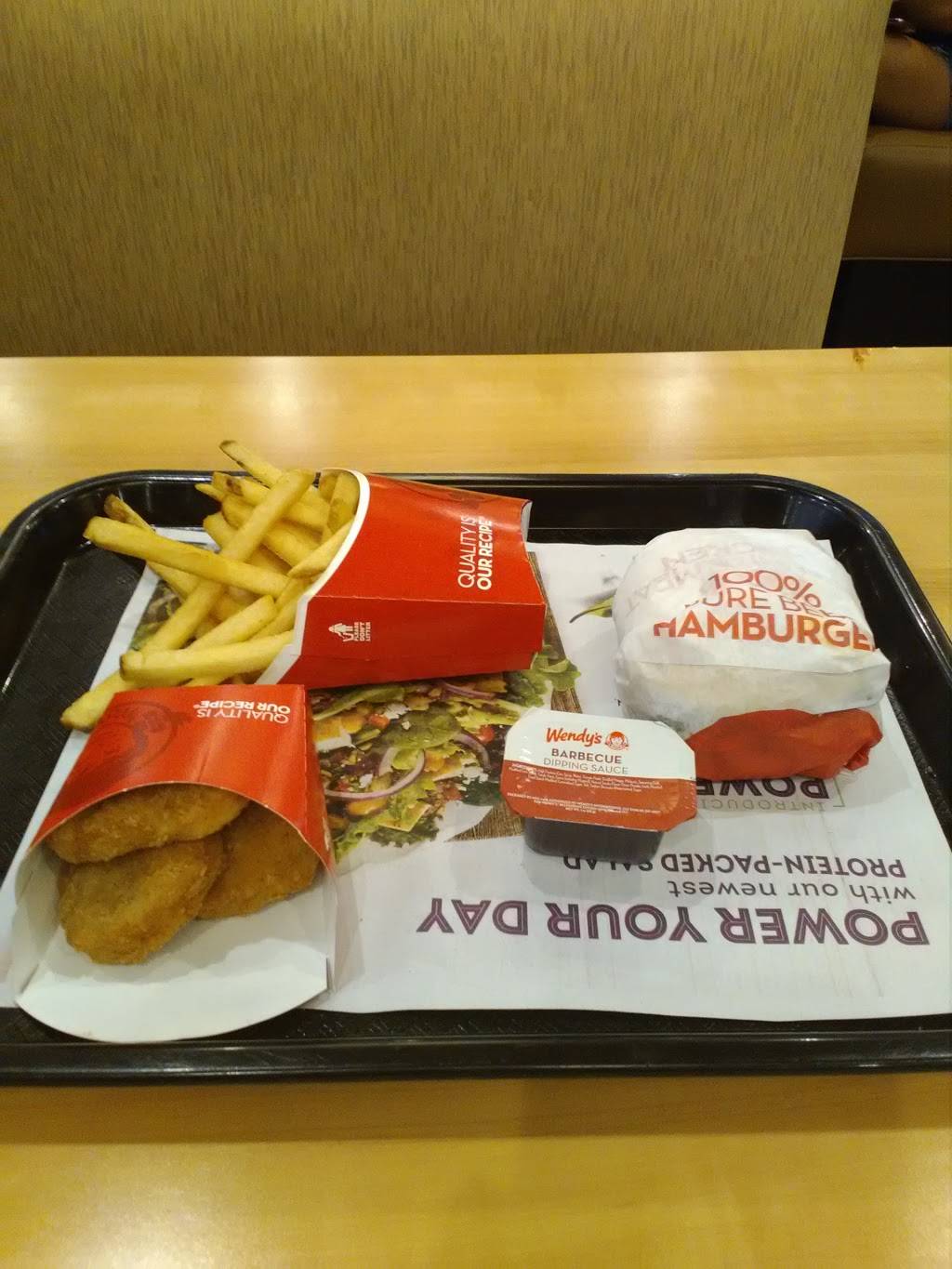 Wendys | restaurant | 2800 E Berry St, Fort Worth, TX 76105, USA | 8172104889 OR +1 817-210-4889