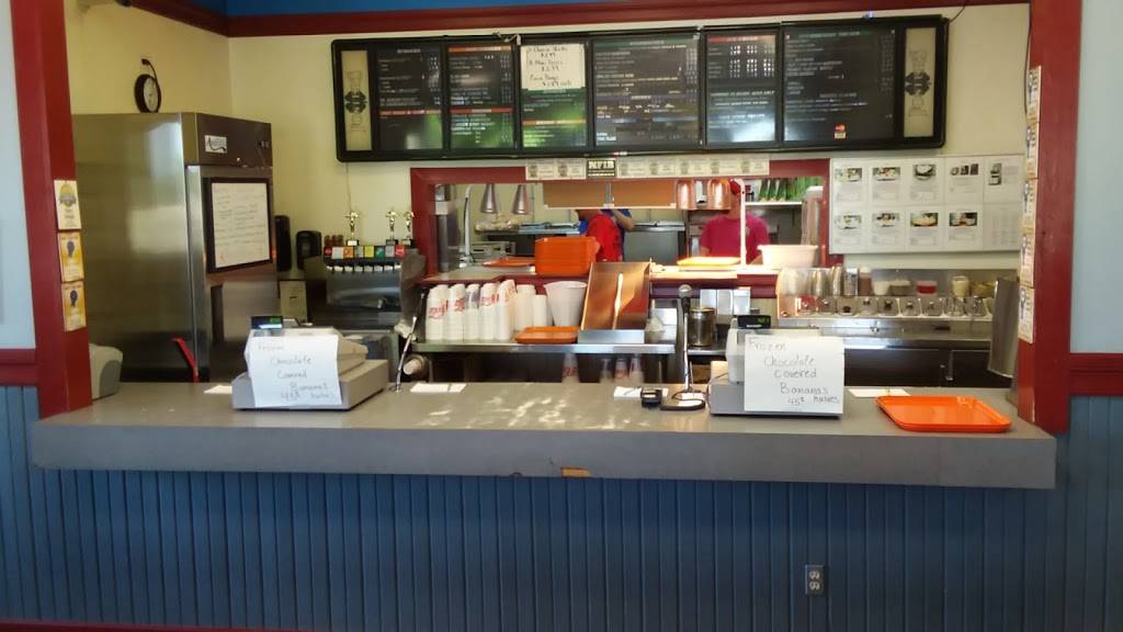 Dairy Delight | restaurant | 1324 E Wood St, Paris, TN 38242, USA | 7316421795 OR +1 731-642-1795