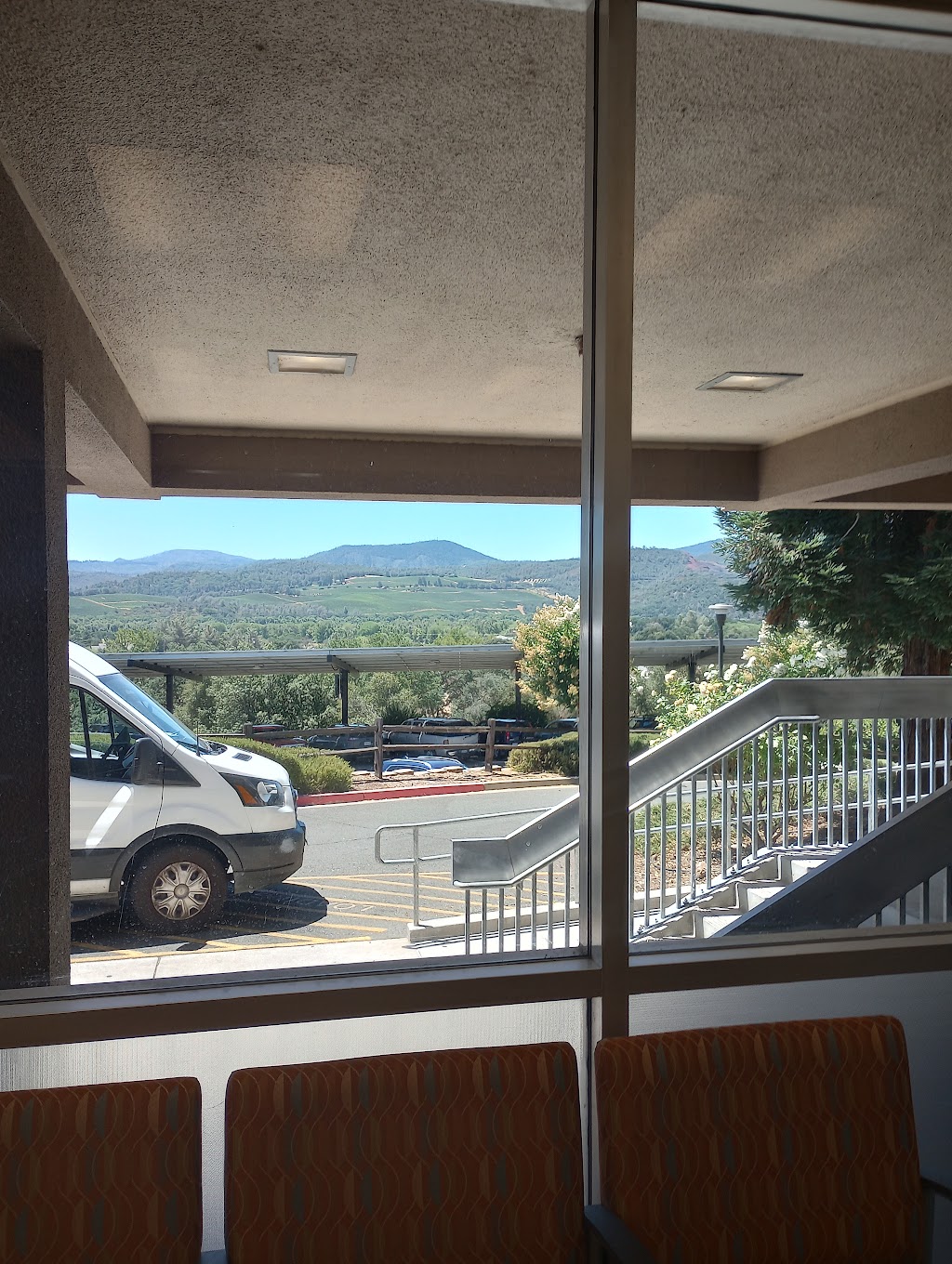 Mountain View Cafe & Bistro | restaurant | Saint Helena Hospital - Clearlake, 15630 18th Ave, Clearlake, CA 95422, USA