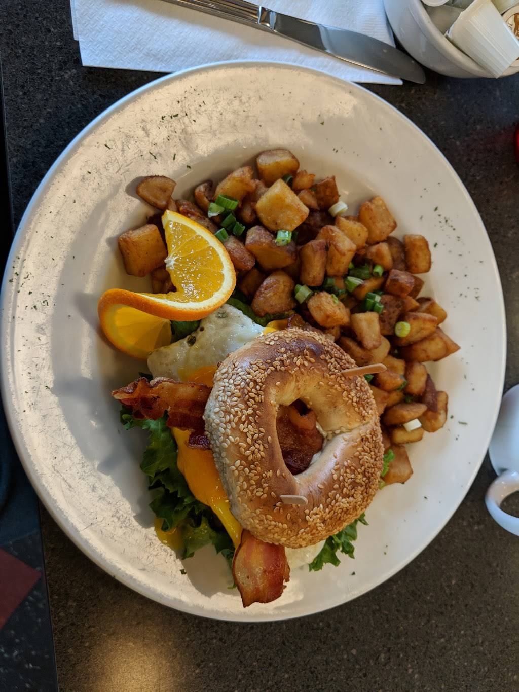 Wellington Diner | restaurant | 1385 Wellington St W, Ottawa, ON K1Y 2X2, Canada | 6137987800 OR +1 613-798-7800