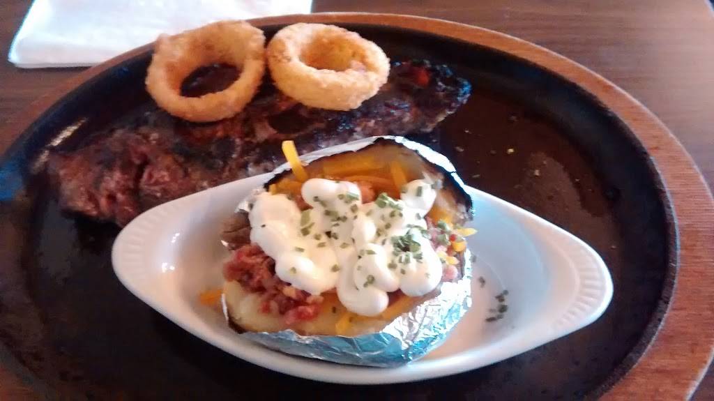 Hosss Steak & Sea House | restaurant | 3604 E Market St, York, PA 17402, USA | 7177574541 OR +1 717-757-4541