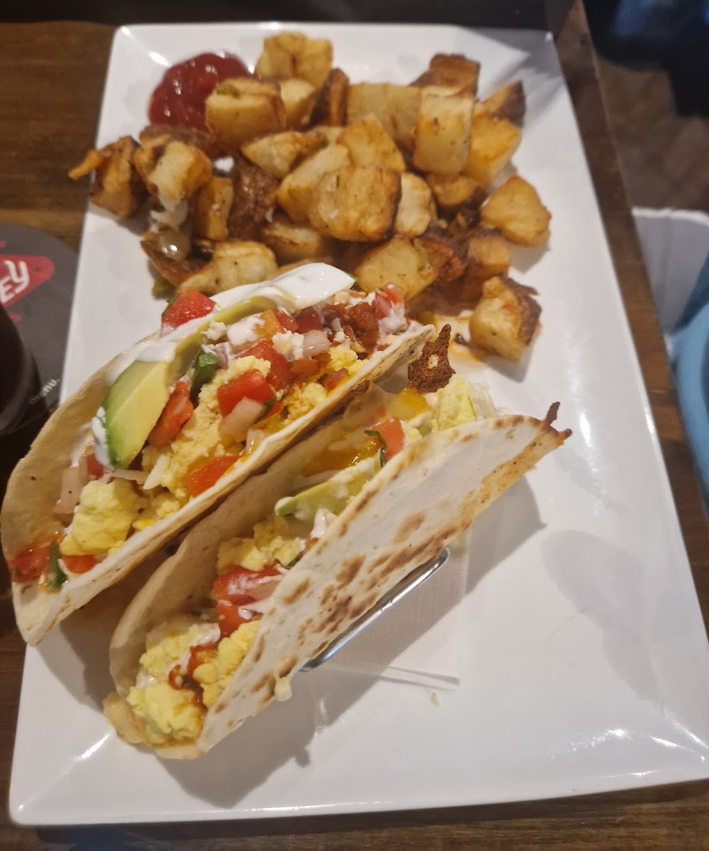 Upstairs at Strawberry Alley | restaurant | 103 Strawberry Alley, Clarksville, TN 37040, USA | 9319194777 OR +1 931-919-4777