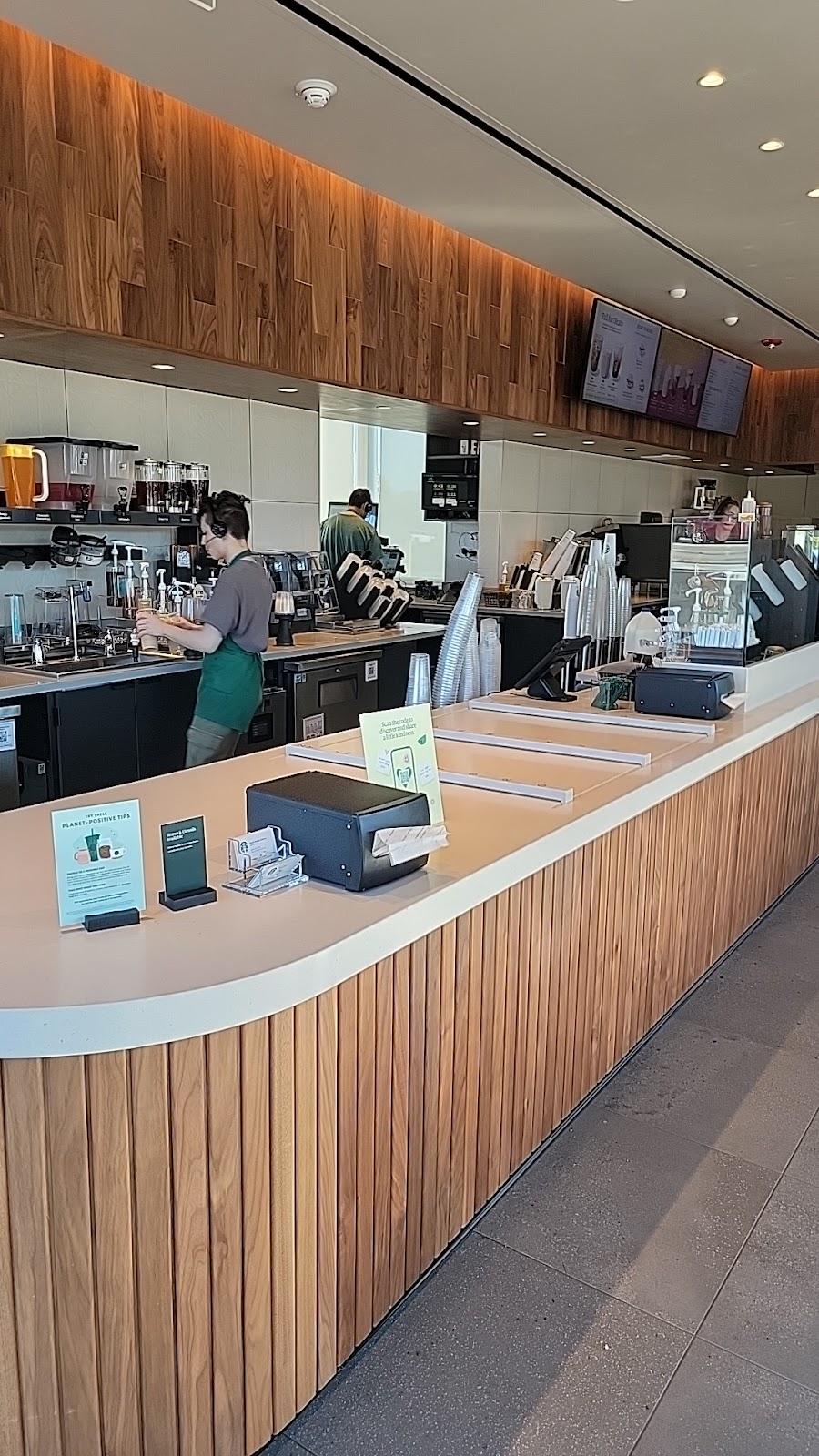 Starbucks | cafe | 1532 Aurora Ave, Naperville, IL 60540, USA | 3312470906 OR +1 331-247-0906