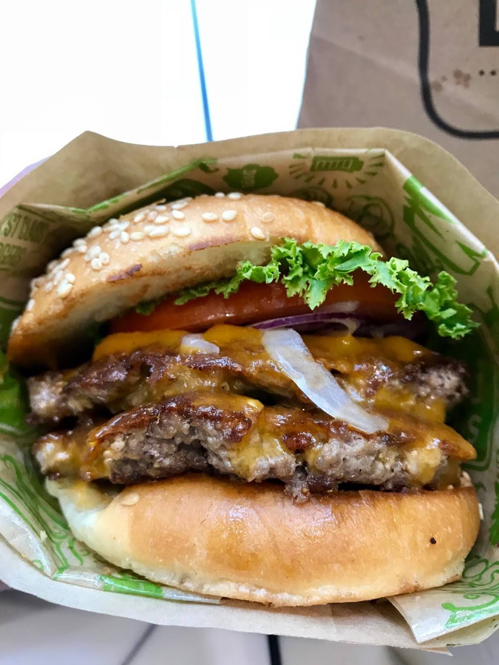 Super Duper Burgers | restaurant | Terminal 3, 780 S Airport Blvd, San Francisco, CA 94128, USA | 6508218211 OR +1 650-821-8211