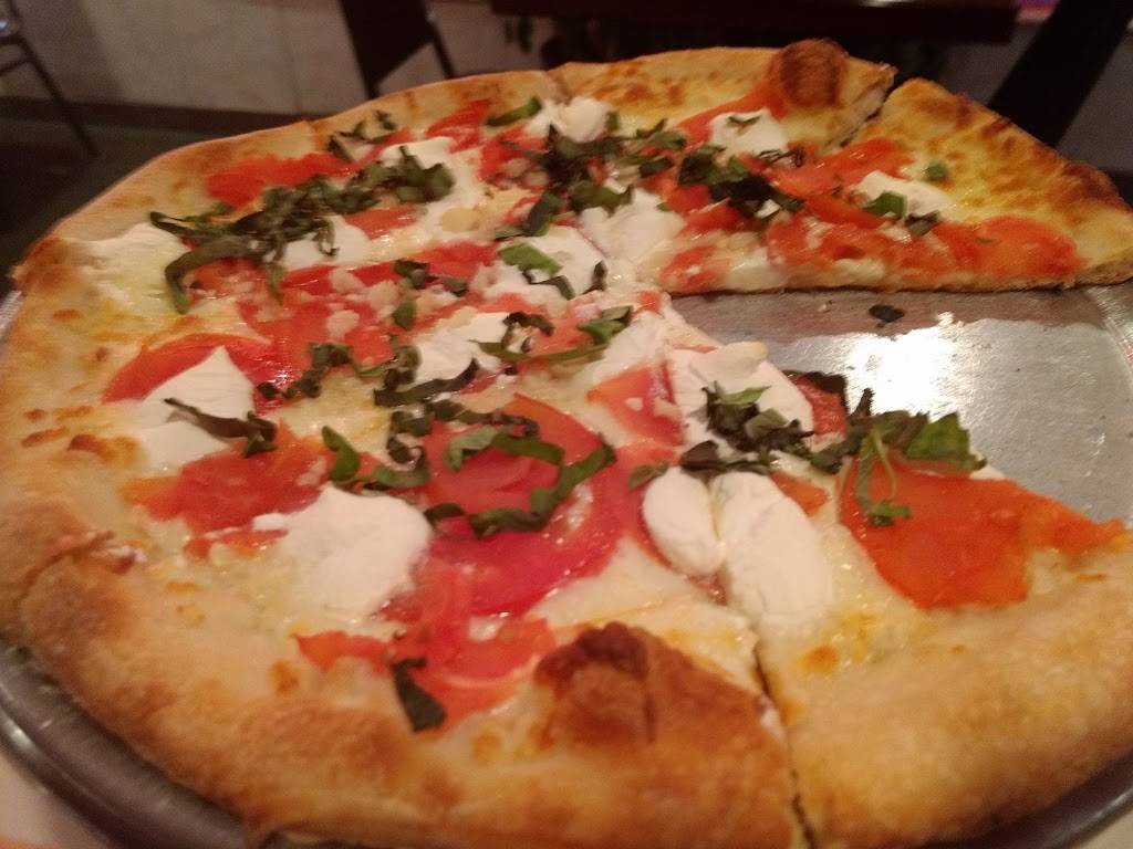 Vito & Michaels Pizzeria | restaurant | 7704 Blind Pass Rd, St Pete Beach, FL 33706, USA | 7273603658 OR +1 727-360-3658