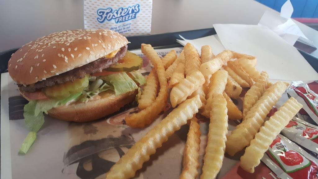 Fosters Freeze | restaurant | 598 E Tulare St, Dinuba, CA 93618, USA | 5595911625 OR +1 559-591-1625