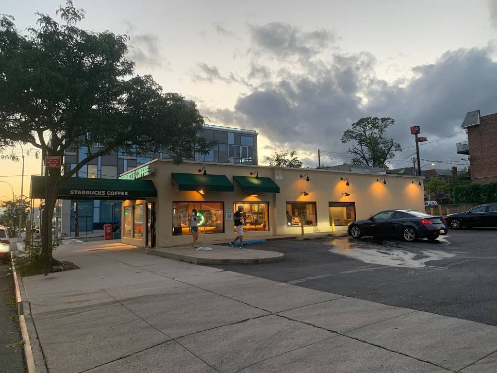Starbucks | cafe | 215-29 Northern Blvd, Queens, NY 11361, USA | 7182814165 OR +1 718-281-4165