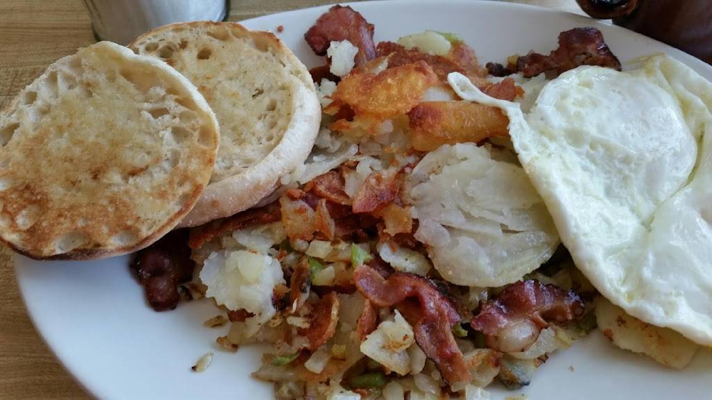 Red School Cafe | restaurant | 12320 Bristol Rd, Bristol, WI 53104, USA | 2628572652 OR +1 262-857-2652