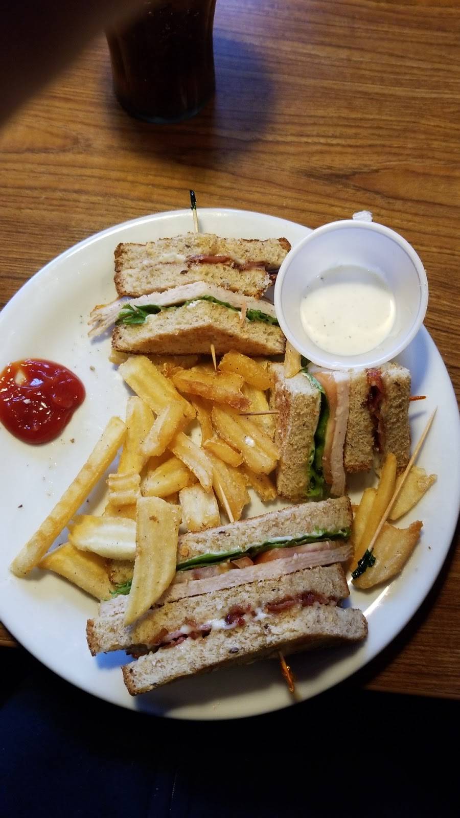 Dennys | restaurant | 878 Munson Ave, Traverse City, MI 49686, USA | 2314213801 OR +1 231-421-3801