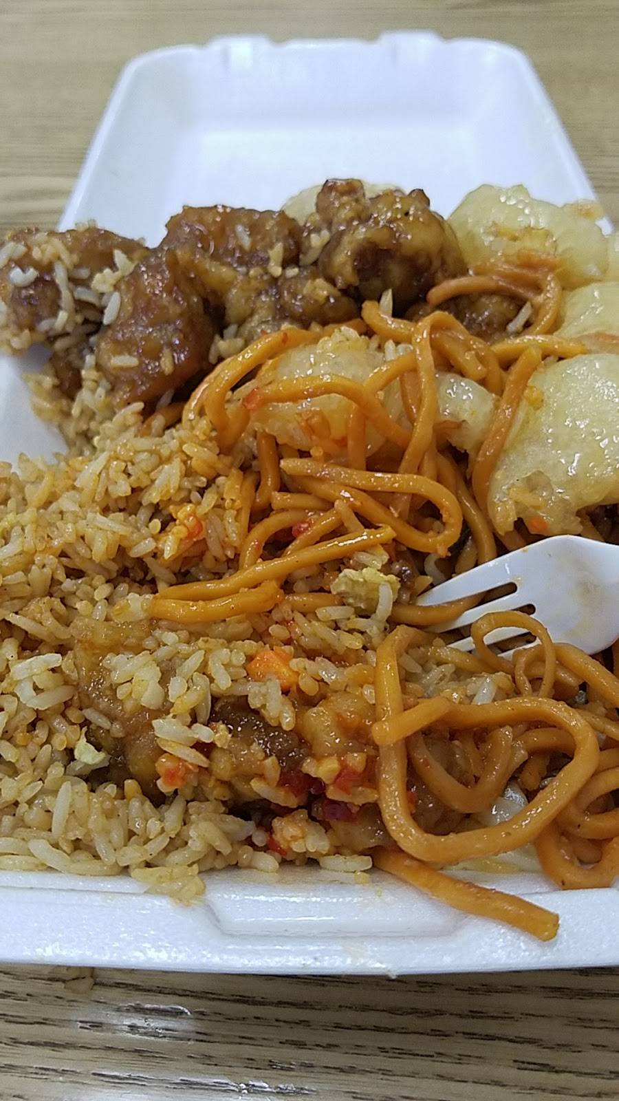 Dragon Express Chinese Restaurant | restaurant | 3005 E Palmdale Blvd #18, Palmdale, CA 93550, USA | 6619474989 OR +1 661-947-4989