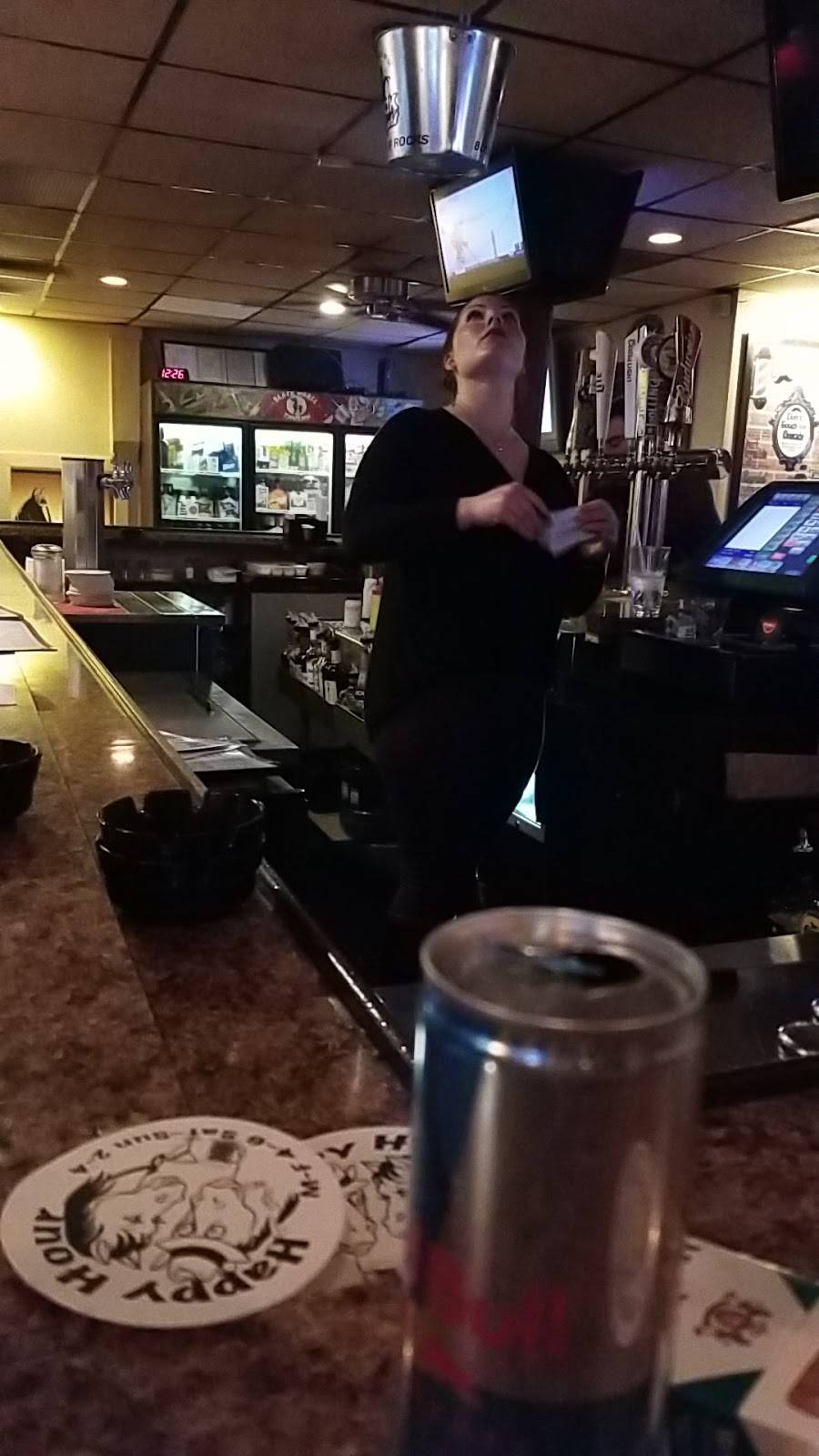 Black Horse Tavern | restaurant | 3223 W Germantown Pike, Eagleville, PA 19403, USA | 4846747200 OR +1 484-674-7200