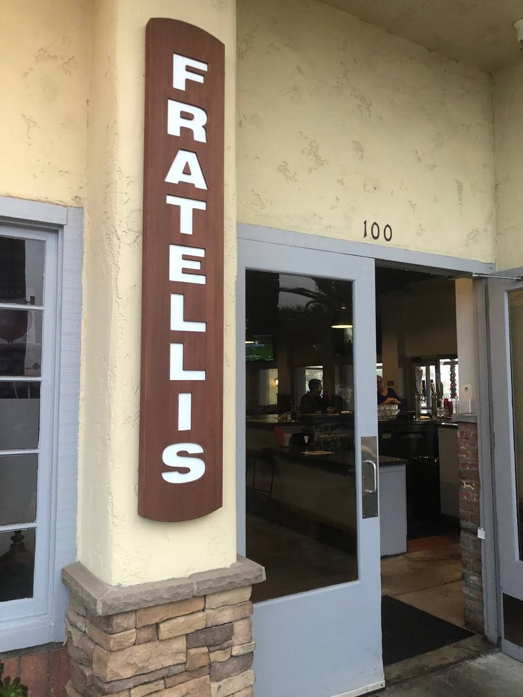 Fratellis Pizza & Brew | restaurant | 1559 Spinnaker Dr #100, Ventura, CA 93001, USA | 8056390866 OR +1 805-639-0866