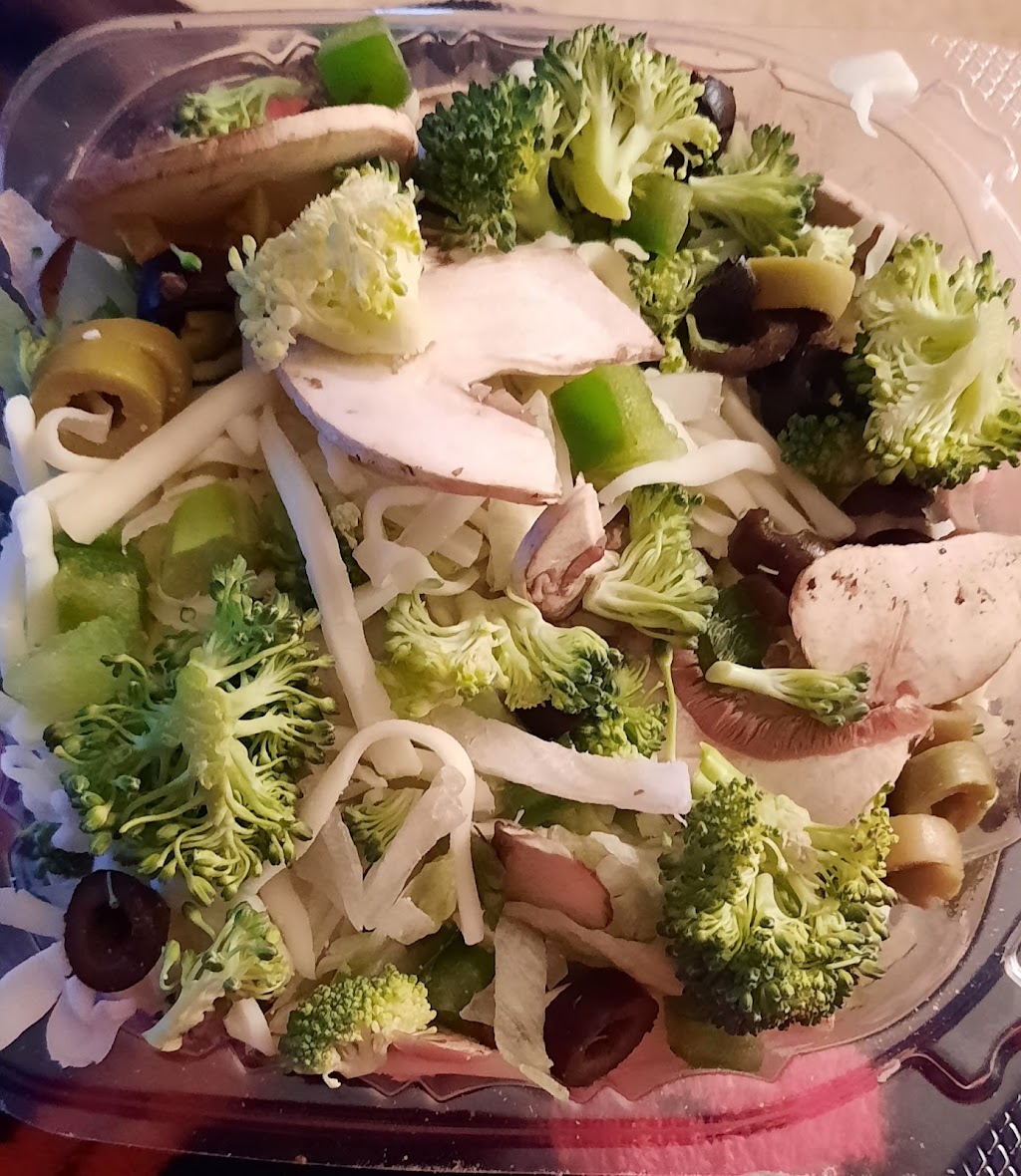 Tasty Pizza | restaurant | 515 W Un St, Waterloo, IN 46793, USA | 2608372777 OR +1 260-837-2777