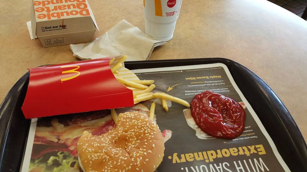 McDonalds | cafe | 4635 N 72nd St, Omaha, NE 68134, USA | 4025730077 OR +1 402-573-0077