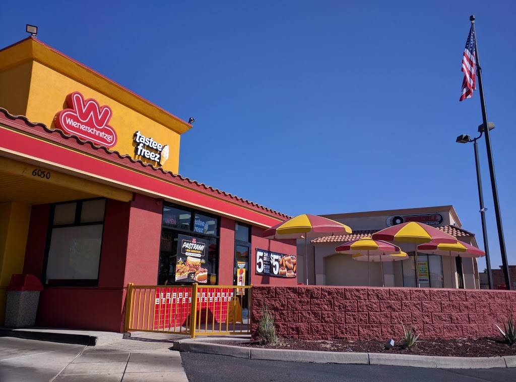 Wienerschnitzel | restaurant | 6030 W Thunderbird Rd, Glendale, AZ 85306, USA | 6028431638 OR +1 602-843-1638
