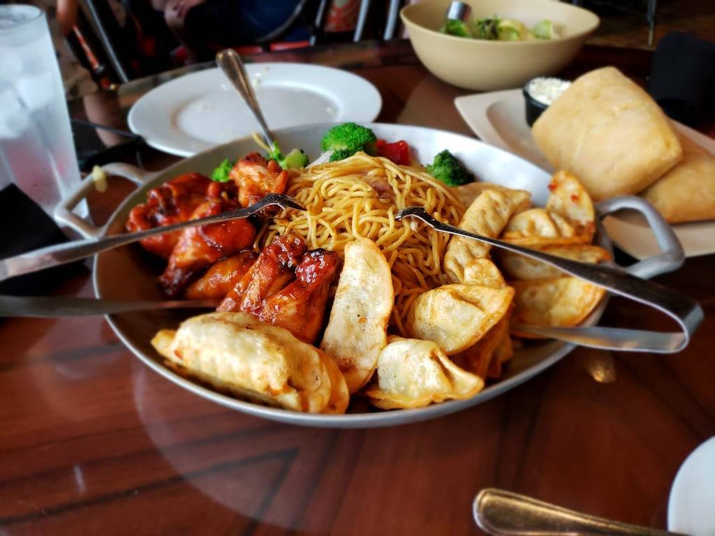 Ohana | restaurant | 1600 Seven Seas Drive, Orlando, FL 32830, USA | 4079393463 OR +1 407-939-3463