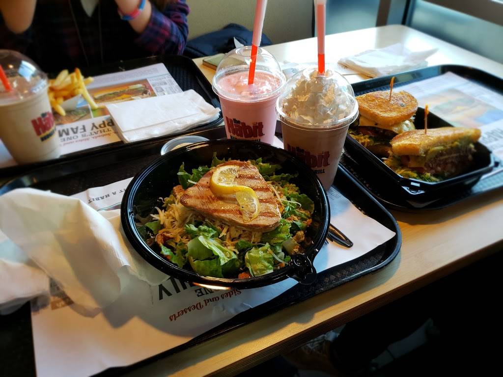 The Habit Burger Grill | restaurant | 1080 Monroe St #100, Albany, CA 94706, USA | 5105265560 OR +1 510-526-5560