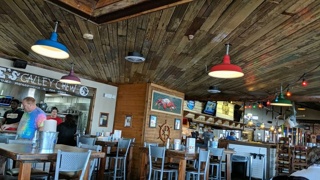 Joes Crab Shack | restaurant | 131 River Rd, Louisville, KY 40202, USA | 5025681171 OR +1 502-568-1171