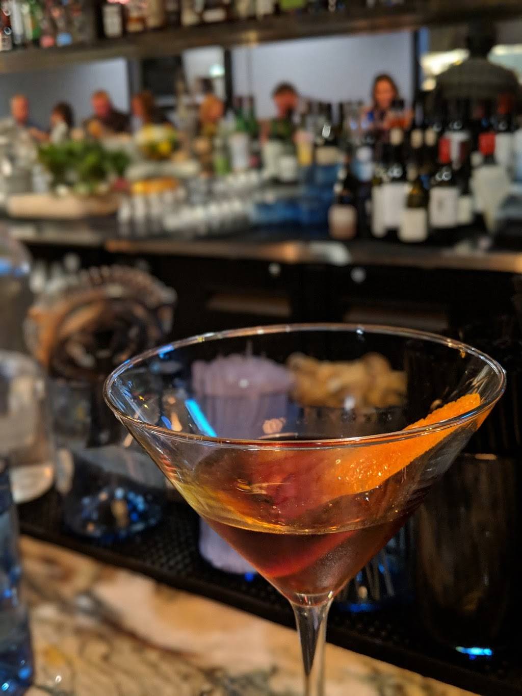 Hush Public House | restaurant | 14202 N Scottsdale Rd #167, Scottsdale, AZ 85254, USA | 4807585172 OR +1 480-758-5172