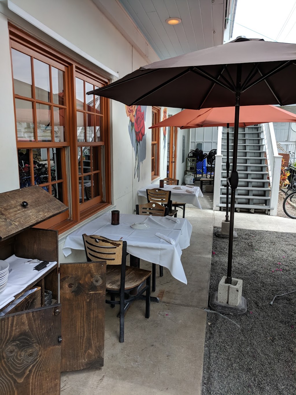 Santiagos Bodega | restaurant | 7305, 207 Petronia St #101, Key West, FL 33040, USA | 3052967691 OR +1 305-296-7691