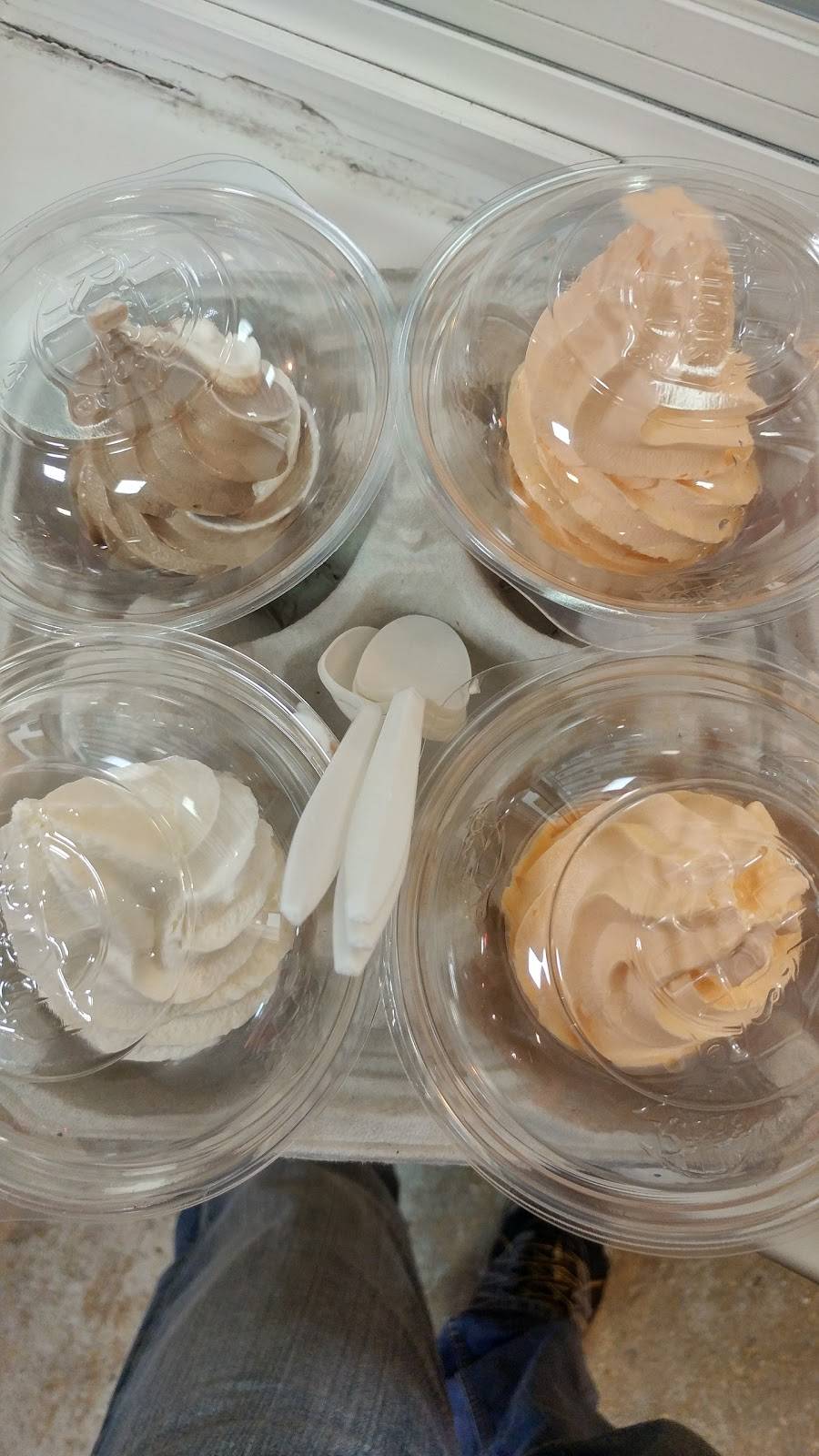 Ritas Italian Ice & Frozen Custard | restaurant | 13621 Georgia Ave, Silver Spring, MD 20906, USA | 3019424229 OR +1 301-942-4229