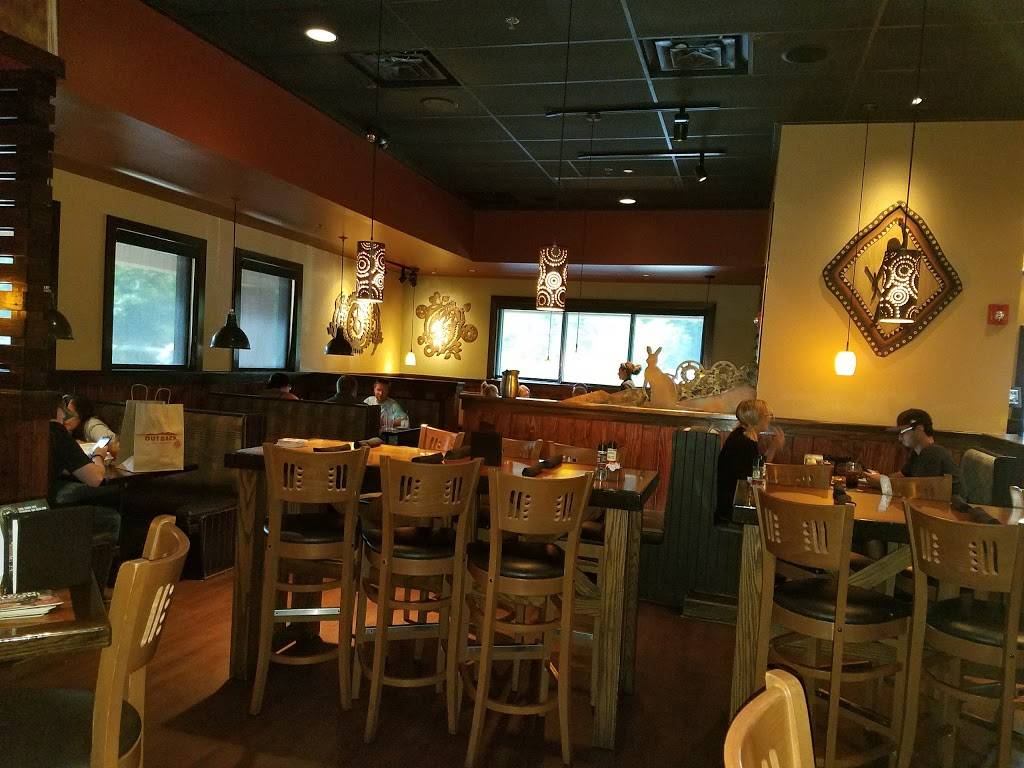Outback Steakhouse | restaurant | 100 Buckwalter Pkwy, Bluffton, SC 29910, USA | 8437579888 OR +1 843-757-9888