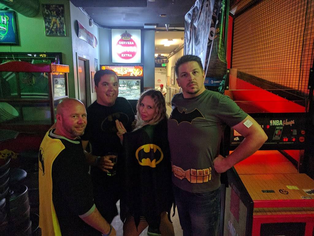 The Webfoot Bar and Grill | restaurant | 839 E 13th Ave, Eugene, OR 97401, USA | 5415058422 OR +1 541-505-8422